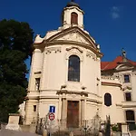U Zvonu Отель