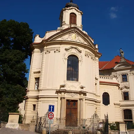 U Zvonu Hotel
